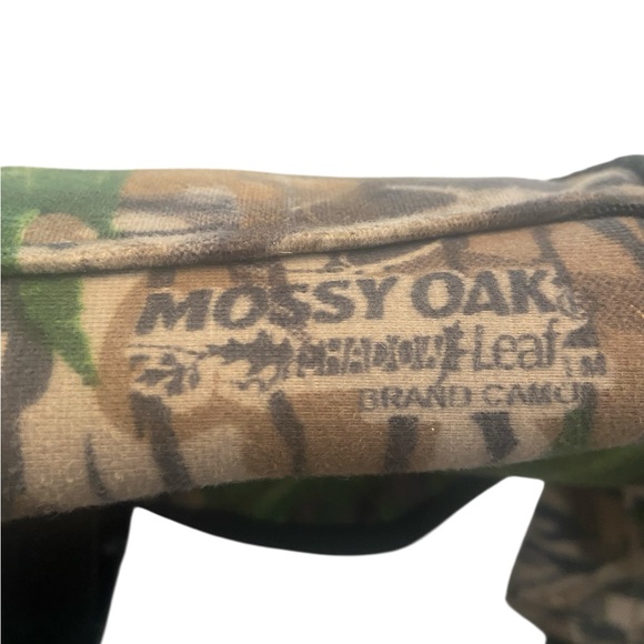 Cabela’s Mossy Oak Shadow Leaf Brand Camo 1M Shoulder Bag. - Picture 5 of 5